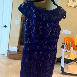 Beautiful Adrianna Papell dress